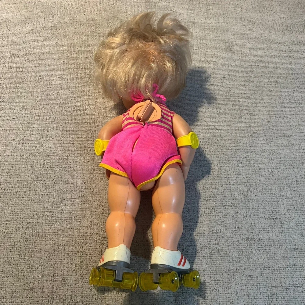 Vtg 1982 Mattel Baby Skates Doll Blonde Blue Eyes‎ Pink Striped Romper 80s Toy